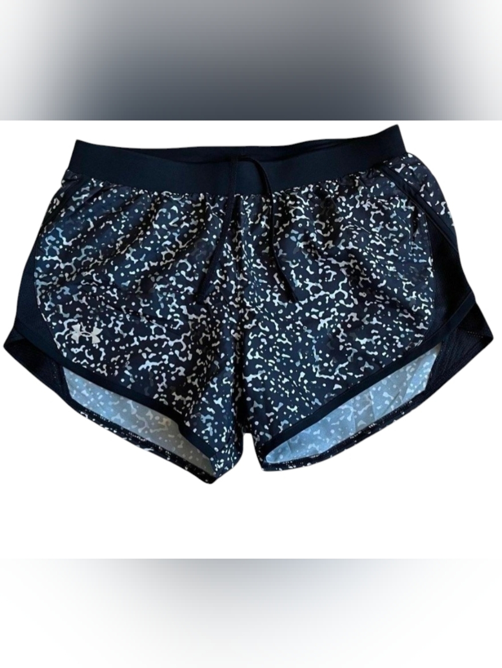 Under Armour Black and White Patterned Women's Athletic Shorts Medium Sportswear